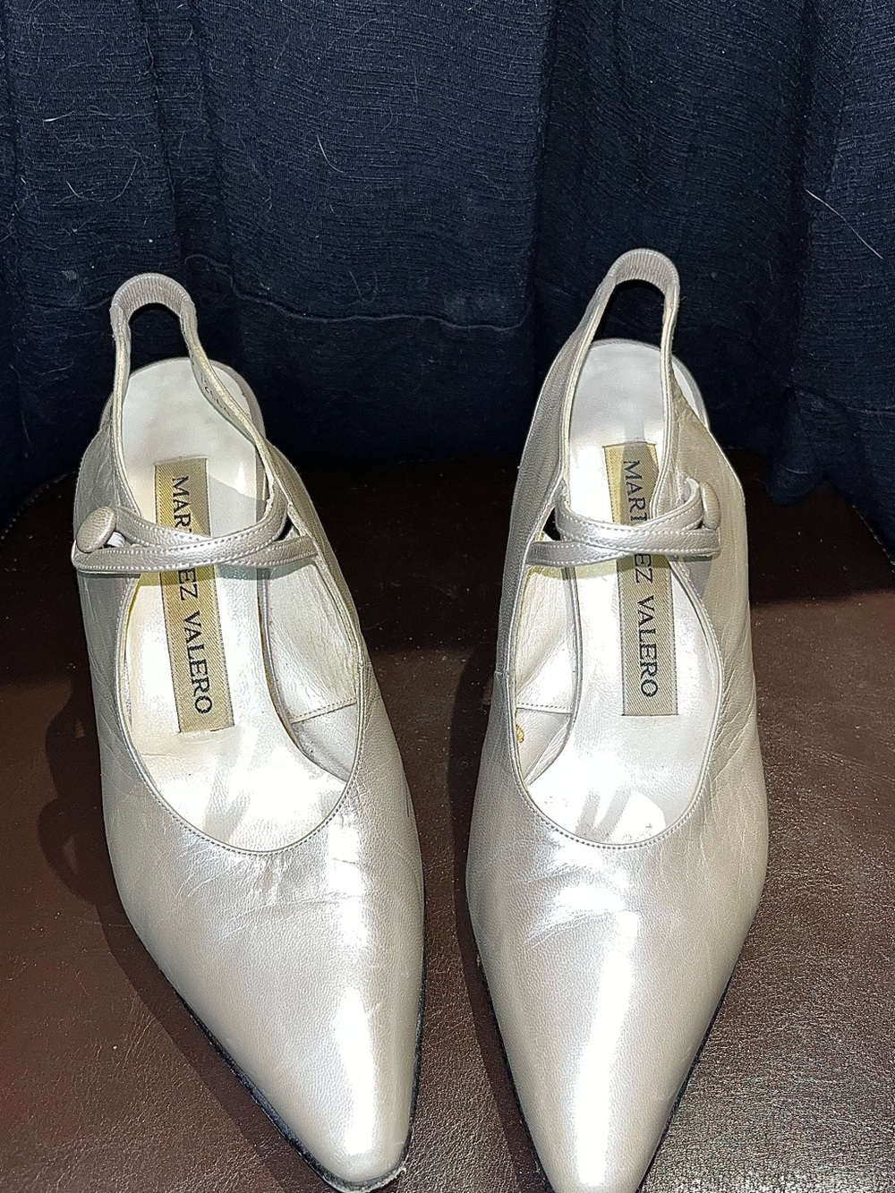 Martinez Valero Metallic Champagne Pearl Pointed Slingback Heels s7